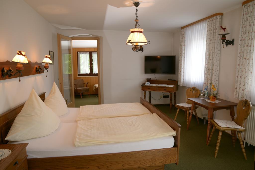 Pension & Metzgerei Friedrich Trebgast Quarto foto